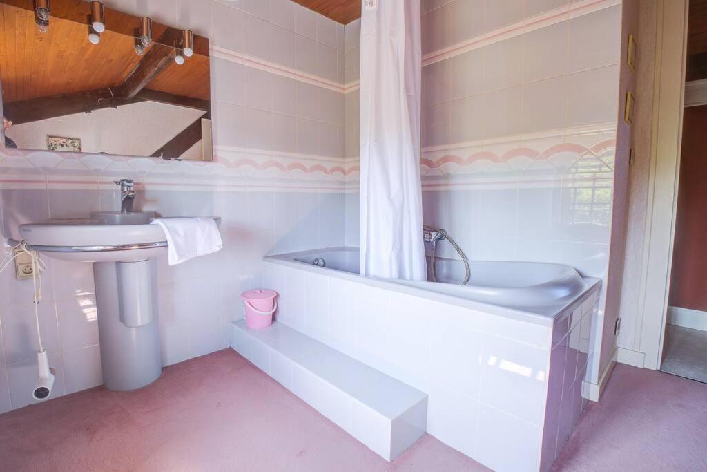 Holiday home Bois Et Chiffons Famille Et Confort