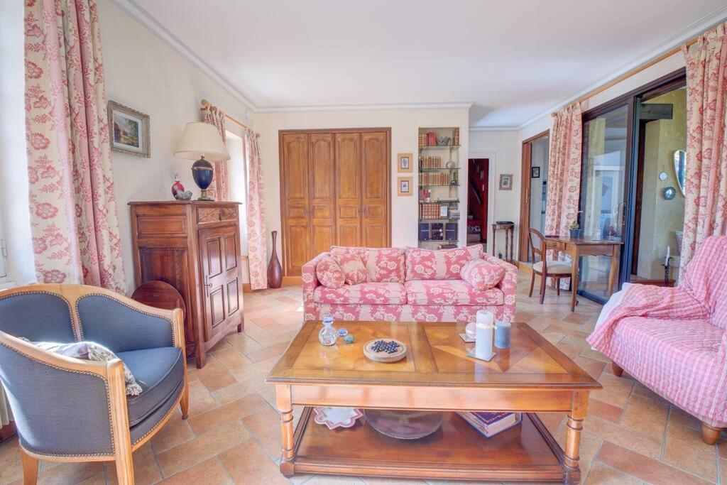 Holiday home Bois Et Chiffons Famille Et Confort *